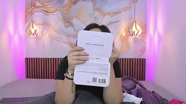 MelissaGilll online show from 10, 10, 2025