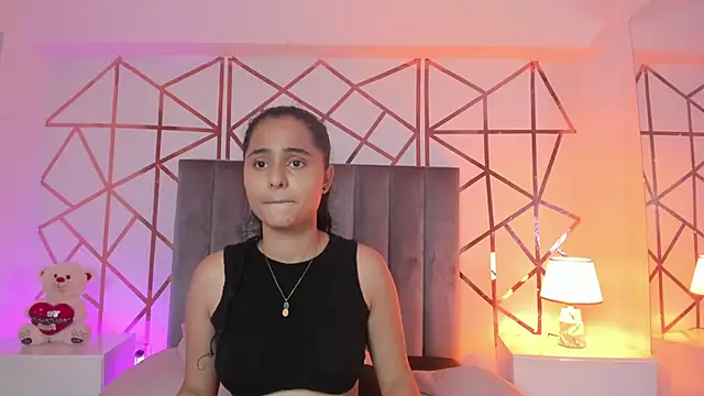 Snapshot of Giselle_Roldan chatting on 3, 3, 2025 Giselle Roldan online show from 3, 3, 2025