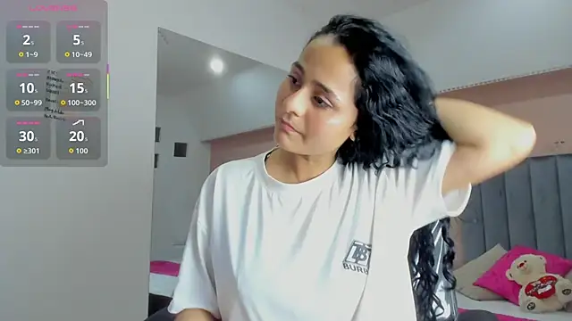 Snapshot of Giselle_Roldan chatting on 15, 11, 2025 Giselle Roldan online show from 15, 11, 2025