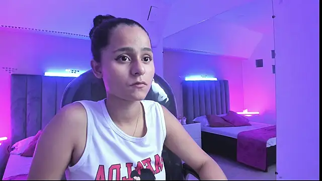 Giselle Roldan online show from 29, 4, 2026