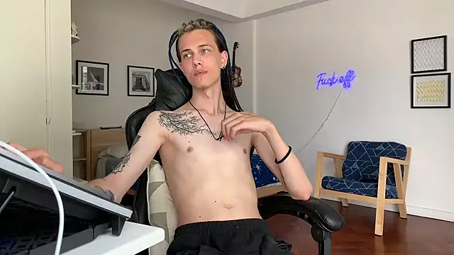 Snapshot of Den_BlueXx chatting on 23, 12, 2024 Den BlueXx online show from 23, 12, 2024