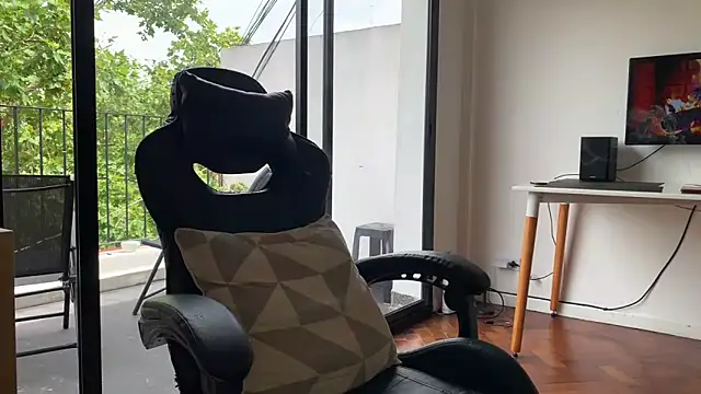 Snapshot of Den_BlueXx chatting on 18, 2, 2025 Den BlueXx online show from 18, 2, 2025