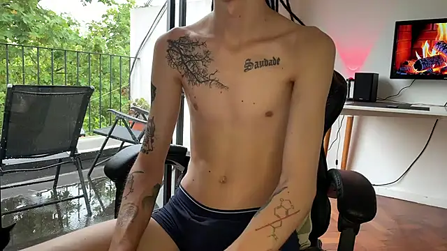 Snapshot of Den_BlueXx chatting on 24, 2, 2025 Den BlueXx online show from 24, 2, 2025