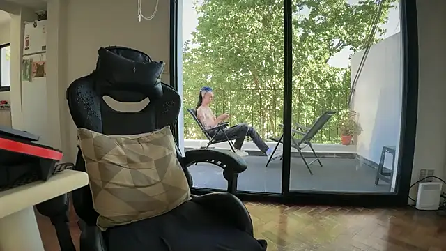 Snapshot of Den_BlueXx chatting on 14, 11, 2025 Den BlueXx online show from 14, 11, 2025