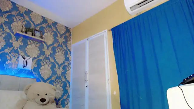 Snapshot of nicoledollts chatting on 4, 5, 2026 nicoledollts online show from 4, 5, 2026