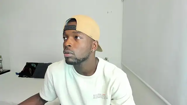 Snapshot of Dylan_Taylor chatting on 12, 2, 2025 Dylan Taylor online show from 12, 2, 2025