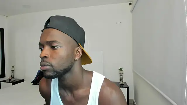 Snapshot of Dylan_Taylor chatting on 14, 2, 2025 Dylan Taylor online show from 14, 2, 2025