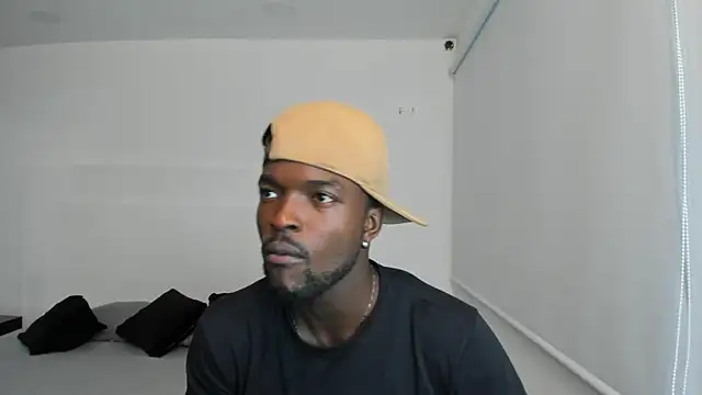 Snapshot of Dylan_Taylor chatting on 18, 3, 2025 Dylan Taylor online show from 18, 3, 2025