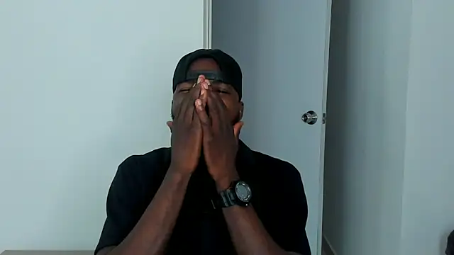 Snapshot of Dylan_Taylor chatting on 10, 9, 2025 Dylan Taylor online show from 10, 9, 2025