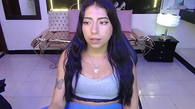 Angela Diaz  online show from 14, 1, 2025