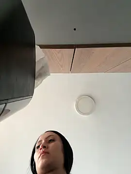 ellie mcdonald online show from 23, 11, 2025