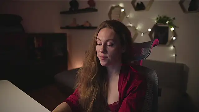 Snapshot of Berberis__Silene chatting on 8, 10, 2025 Berberis Silene online show from 8, 10, 2025