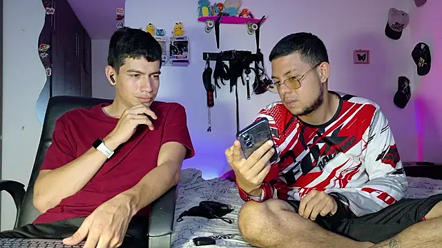 Nymphobuddies online show from 2, 3, 2026