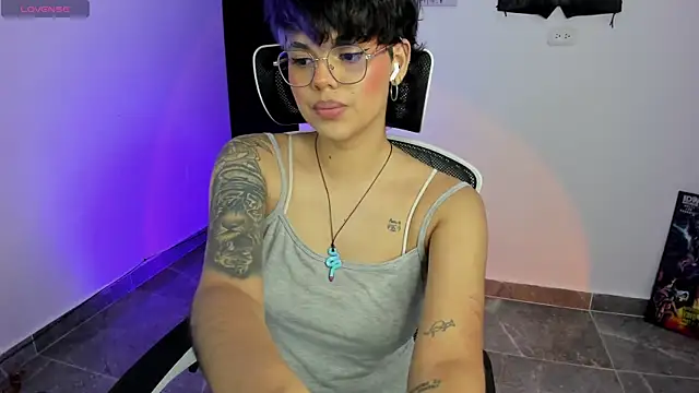 Snapshot of gooddess_isis chatting on 10, 10, 2025 gooddess isis online show from 10, 10, 2025