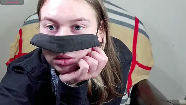 Snapshot of Mikki5P chatting on 11, 2, 2025 Mikki5P online show from 11, 2, 2025