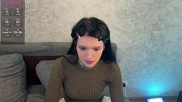 Simona Rain online show from 5, 3, 2025