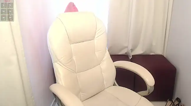 Xileny-Halliwey online show from 10, 2, 2025