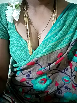 Cute-chinny online show from 2, 1, 2025