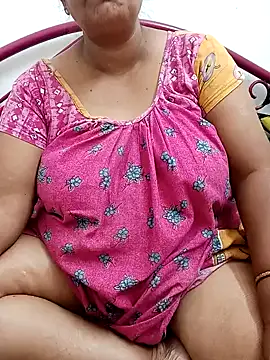 Snapshot of Hotty-rumi chatting on 15, 11, 2025 Hotty-rumi online show from 15, 11, 2025