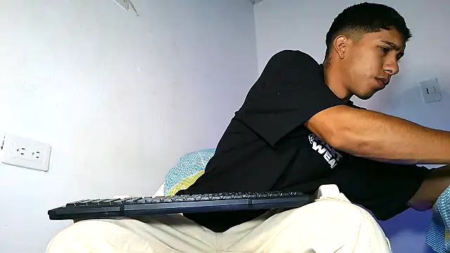 maximo vega newv online show from 12, 3, 2026