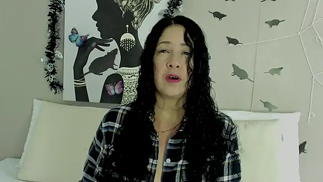 Snapshot of Adelesmithh chatting on 25, 10, 2025 Adelesmithh online show from 25, 10, 2025