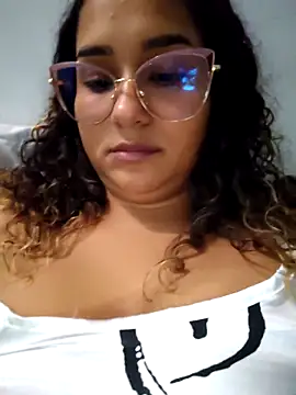 Snapshot of BrendaGirs chatting on 8, 5, 2026 BrendaGirs online show from 8, 5, 2026