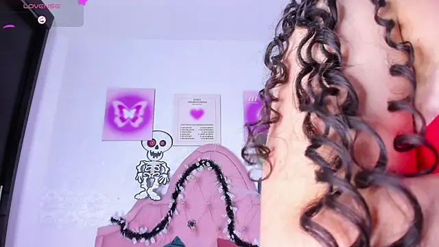 Snapshot of amandalee01 chatting on 16, 10, 2025 amandalee01 online show from 16, 10, 2025