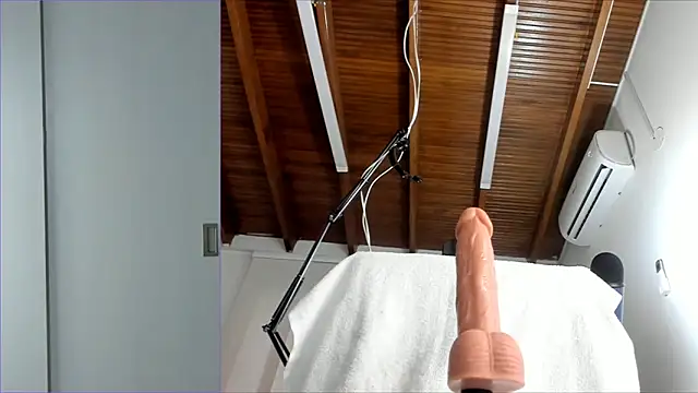 Snapshot of Lucy_carter_ chatting on 12, 11, 2025 Lucy carter online show from 12, 11, 2025