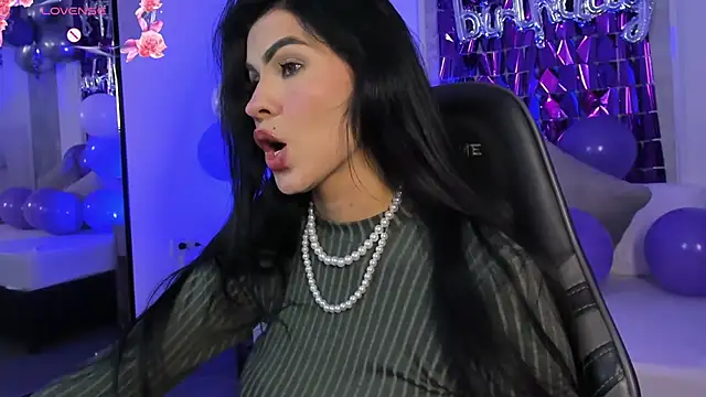 stephanya  online show from 27, 7, 2026