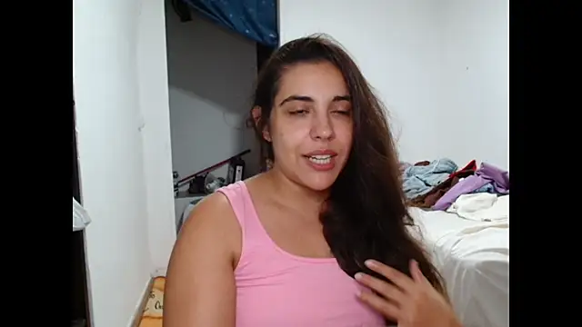 Snapshot of Ursumi1 chatting on 16, 9, 2025 Ursumi1 online show from 16, 9, 2025