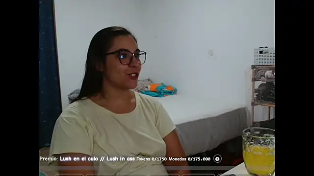 Snapshot of Ursumi1 chatting on 18, 9, 2025 Ursumi1 online show from 18, 9, 2025