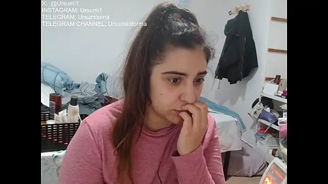 Snapshot of Ursumi1 chatting on 4, 2, 2026 Ursumi1 online show from 4, 2, 2026