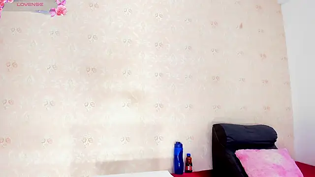 SARA COLLIINS  online show from 15, 9, 2025