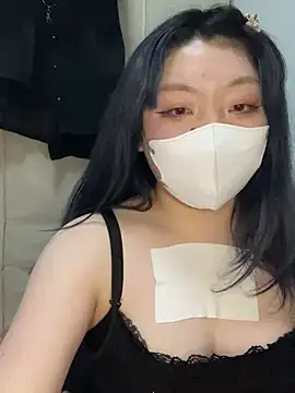 YUNA-yuna online show from 21, 1, 2025