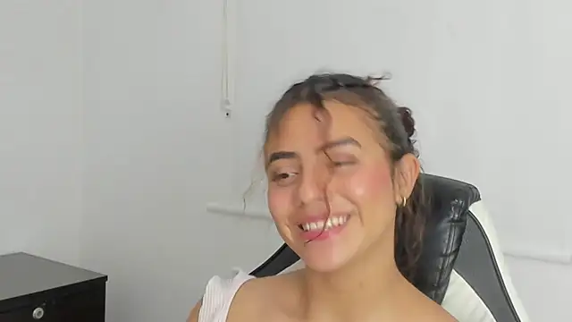 yaya23x online show from 14, 1, 2025