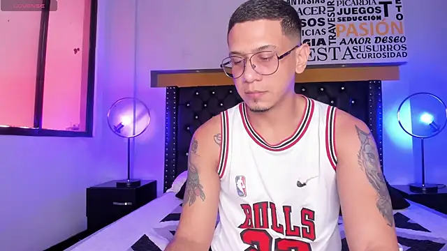 JoshMillerr  online show from 10, 3, 2025