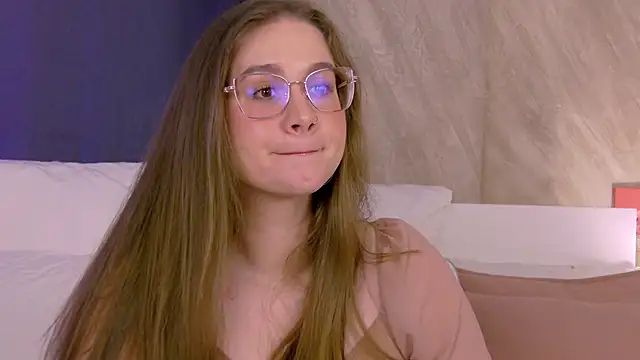 EllieHayes online show from 22, 6, 2026