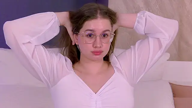 EllieHayes online show from 4, 7, 2026