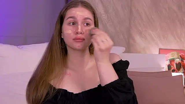 EllieHayes online show from 10, 7, 2026