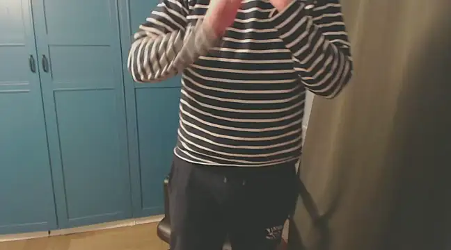 CuteMan33 online show from 15, 12, 2024