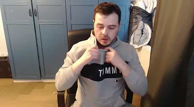 CuteMan33 online show from 5, 3, 2025