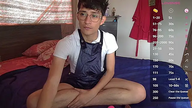 Snapshot of Sweet_c4mer0n chatting on 14, 10, 2025 Sweet c4mer0n online show from 14, 10, 2025