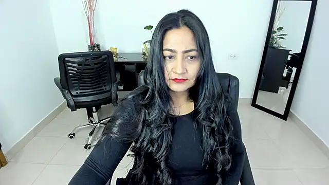 Adele Sweett online show from 4, 3, 2025