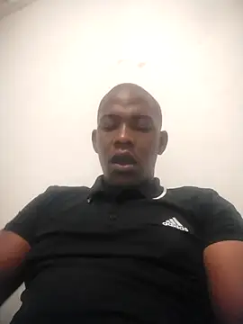 Snapshot of zuludog chatting on 18, 5, 2026 zuludog online show from 18, 5, 2026