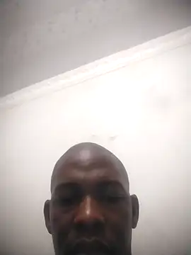 Snapshot of zuludog chatting on 18, 5, 2026 zuludog online show from 18, 5, 2026