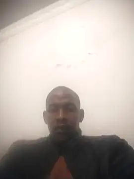Snapshot of zuludog chatting on 3, 8, 2026 zuludog online show from 3, 8, 2026