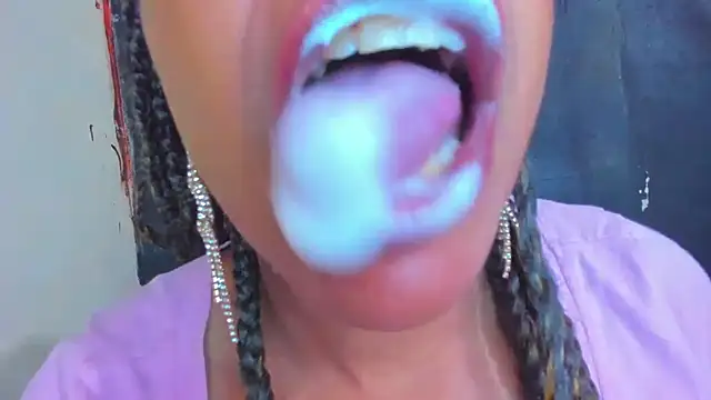 KamariaFyre online show from 28, 9, 2025