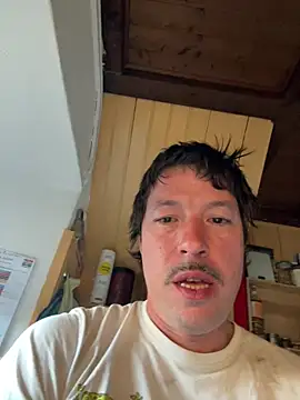 Snapshot of zenzero87 chatting on 5, 3, 2025 zenzero87 online show from 5, 3, 2025