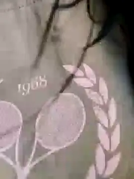 Snapshot of Danna-linyi chatting on 21, 12, 2024 Danna-linyi online show from 21, 12, 2024