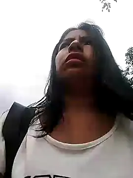 Snapshot of Danna-linyi chatting on 2, 2, 2025 Danna-linyi online show from 2, 2, 2025